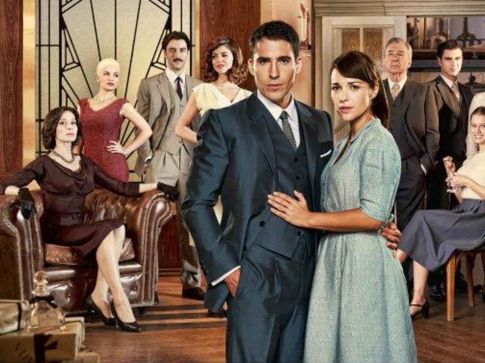 Protagonistas de la serie 'Velvet'