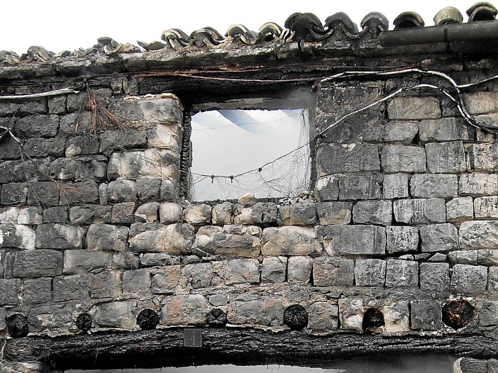 Bomberos del Bajo Cinca y Caspe sofocaron el incendio