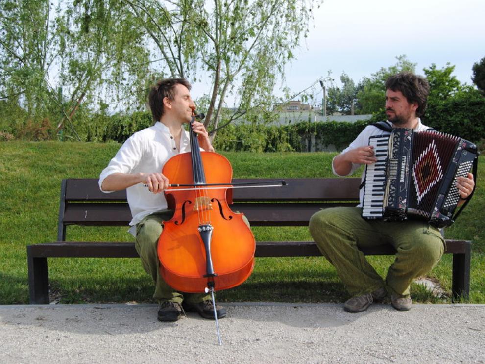 Miguel Guallar y Daviz Aznar forman el eco dúo Vegetal Jam