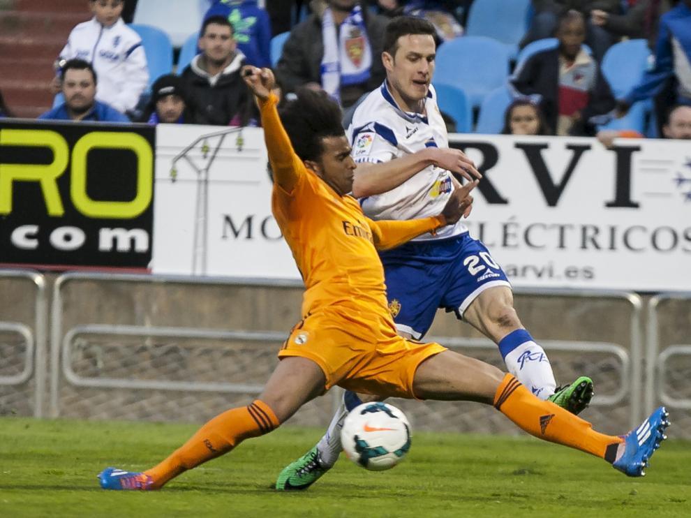Henríquez, en el partido entre el Real Zaragoza y el Castilla