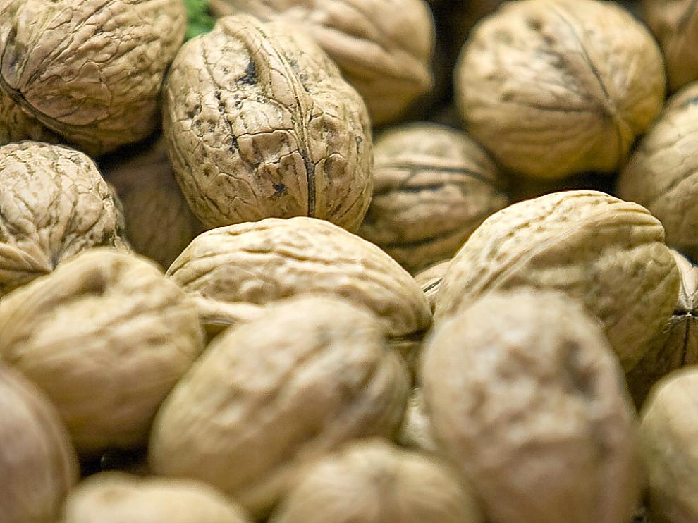 Las nueces son uno de los frutos secos más recomendados por los nutricionistas, en cantidad moderada