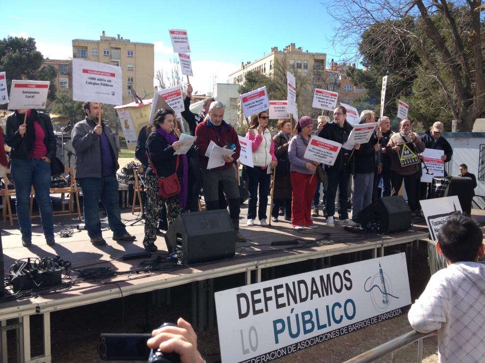 Las asociaciones de barrios expresan sus reivindicaciones