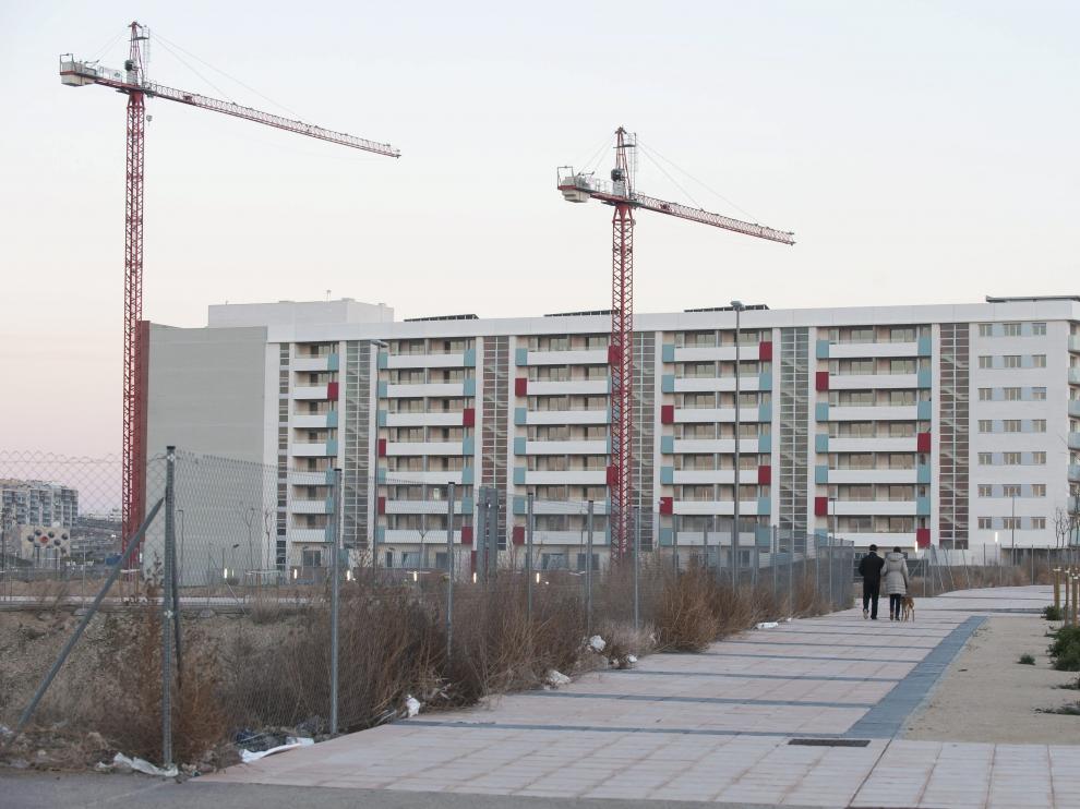 Bloque de viviendas en construcción en Arcosur