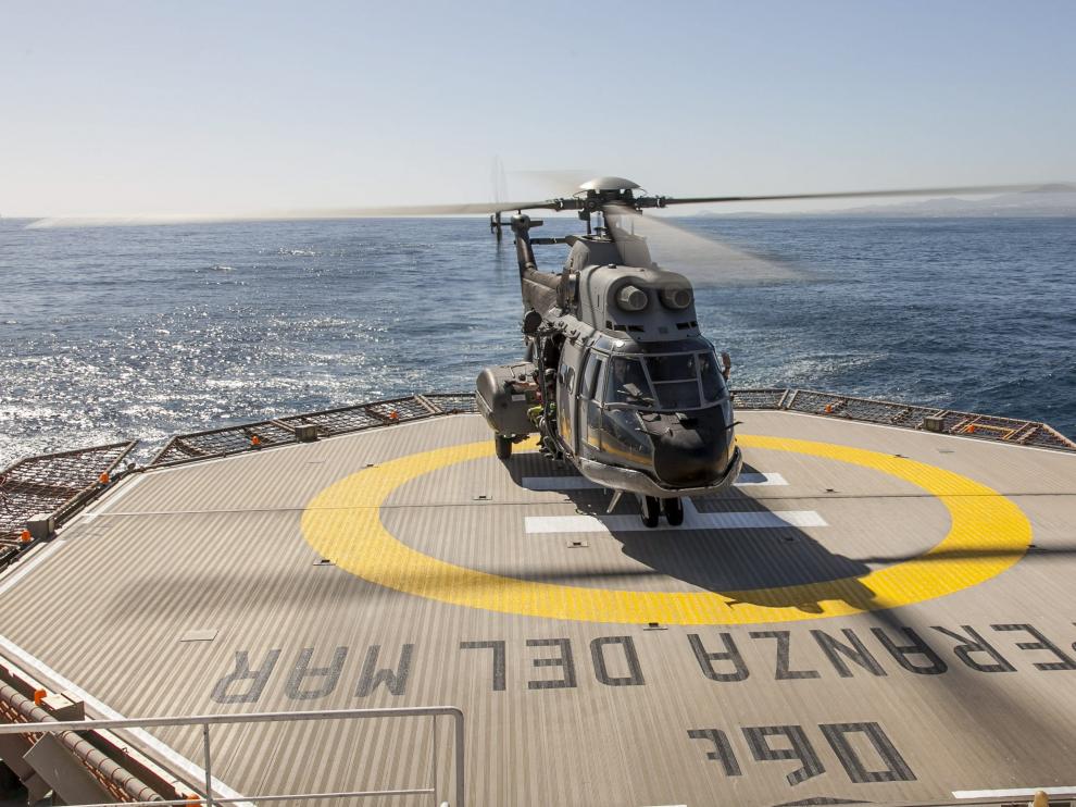 Helicóptero Súper Puma del Servicio Aéreo de Rescate (SAR)