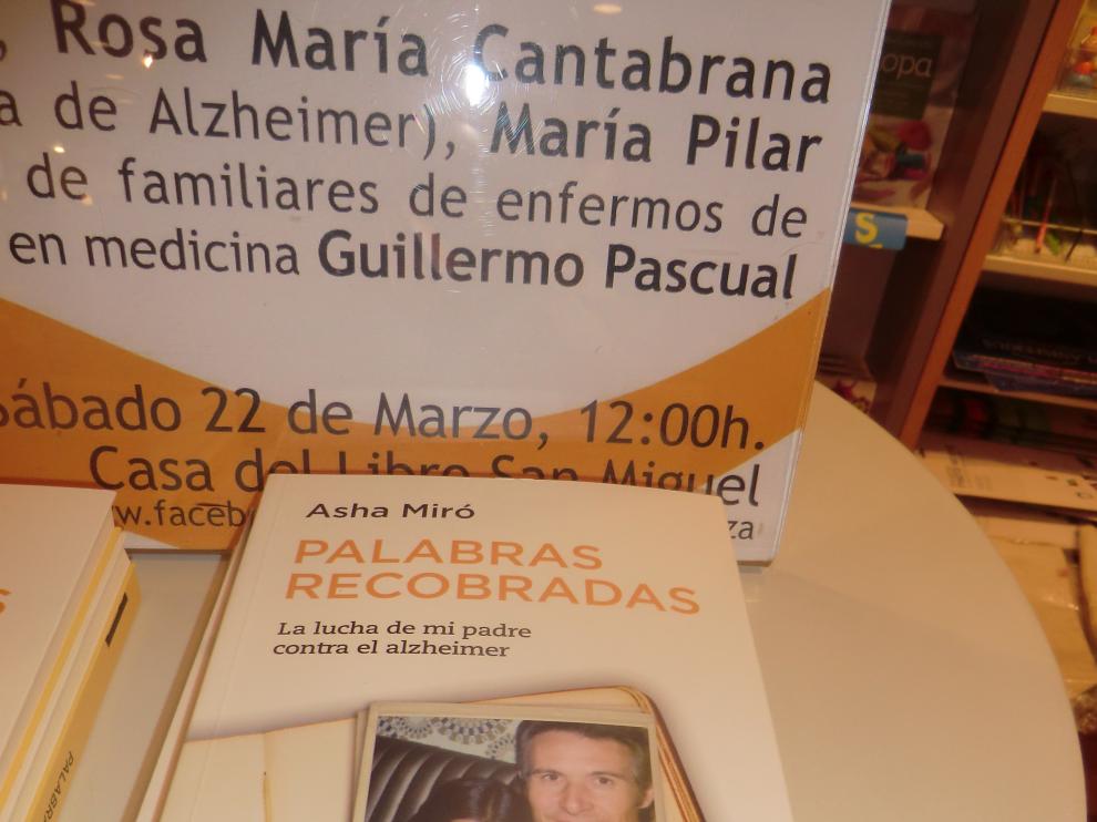 Asha Miró en la presentación de su nuevo libro ''Palabras recobradas. La lucha de mi padre contra el alzheimer' .