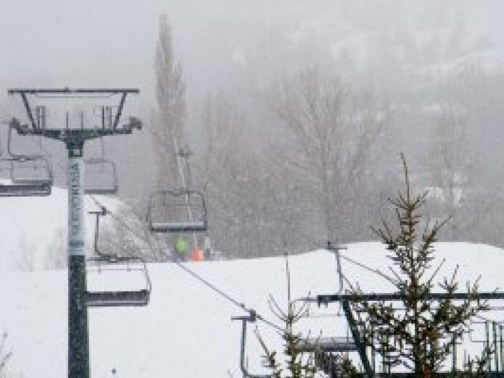 Nevada en Cerler este martes