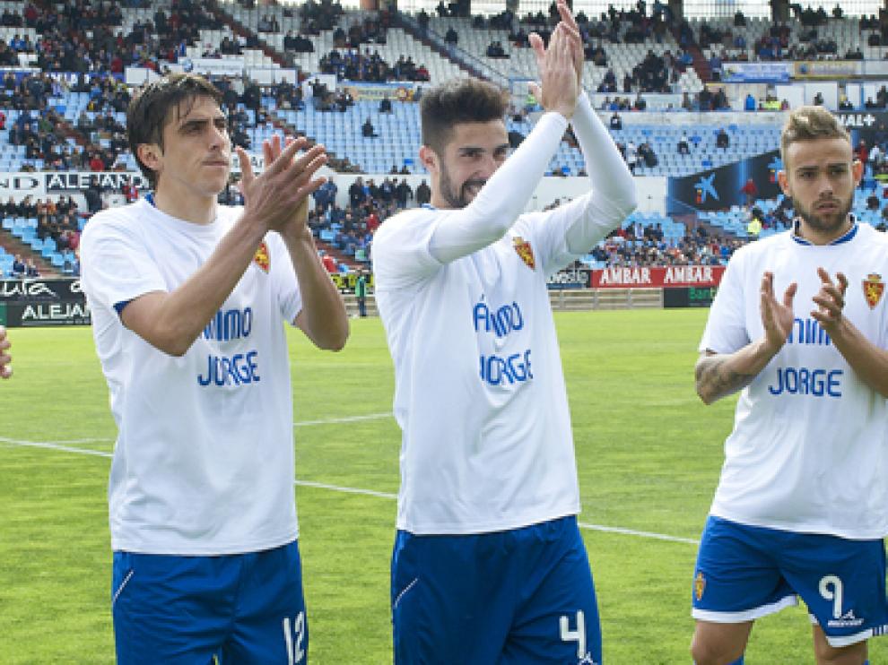 Los jugadores zaragocistas lucieron una camiseta en apoyo a Ortí