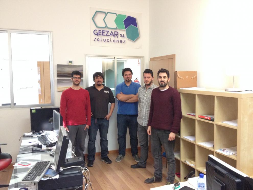 Parte del equipo de Geezar Soluciones