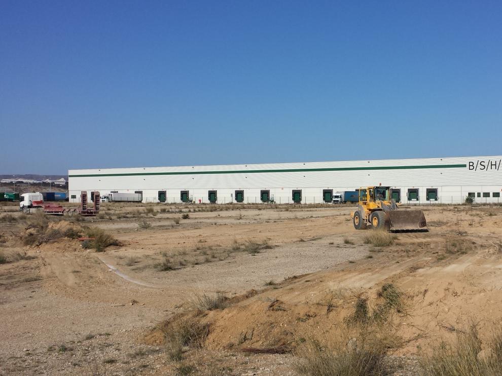 JCV Shipping & Solutions triplica su superficie