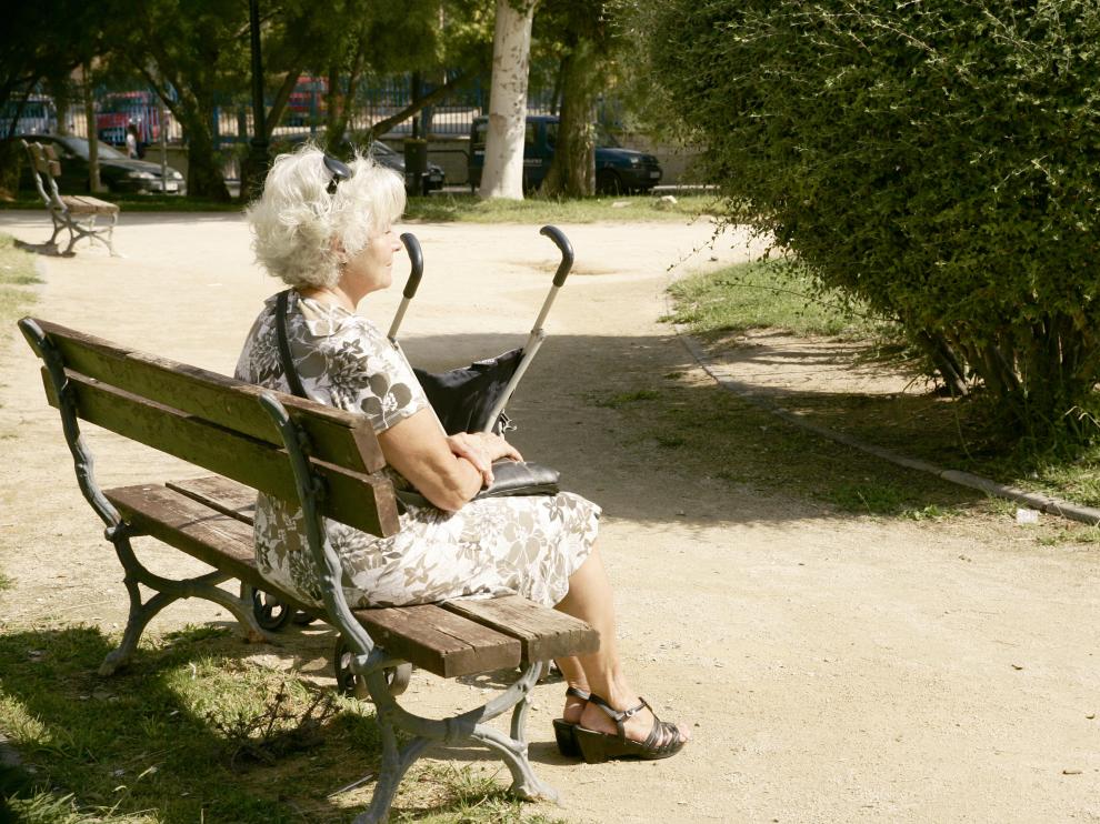 La soledad en los mayores puede repercutir en su salud.