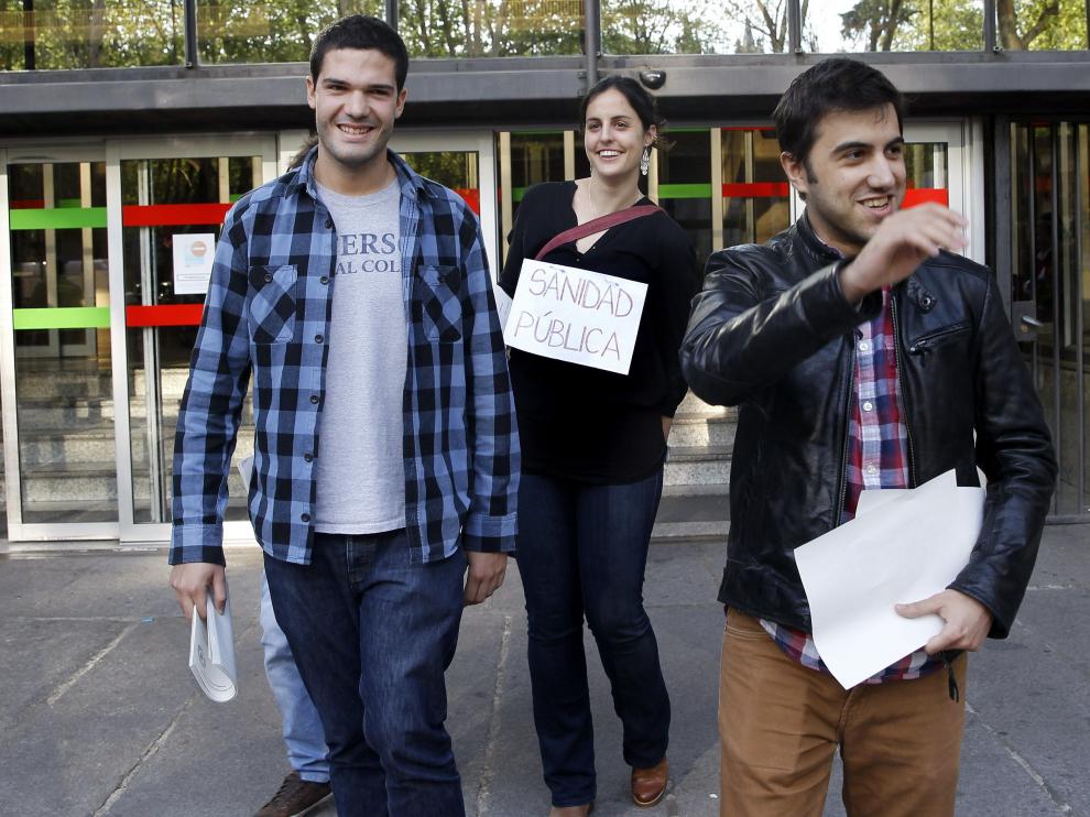 Los tres primeros de la promoción salen del Ministerio tras elegir plaza y especialidad