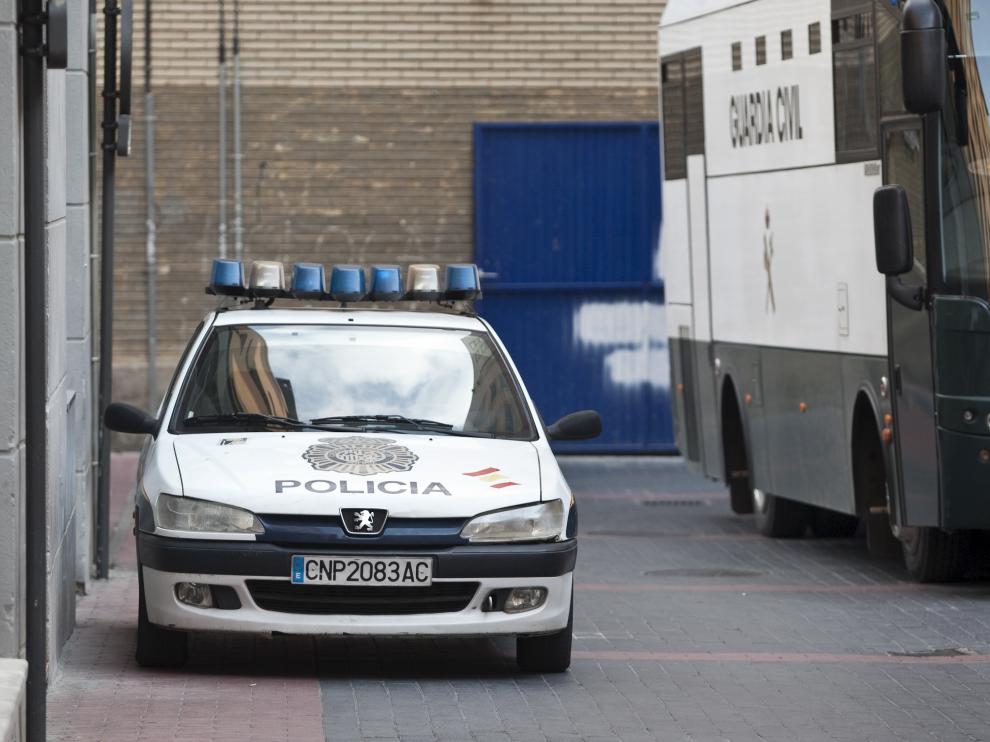 Un coche de la Policía Nacional, en Zaragoza