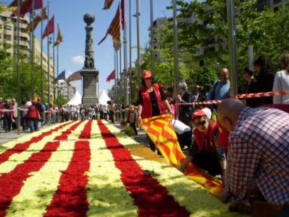Zaragoza celebra por todo lo alto el Día de San Jorge y la Fiesta de la Primavera