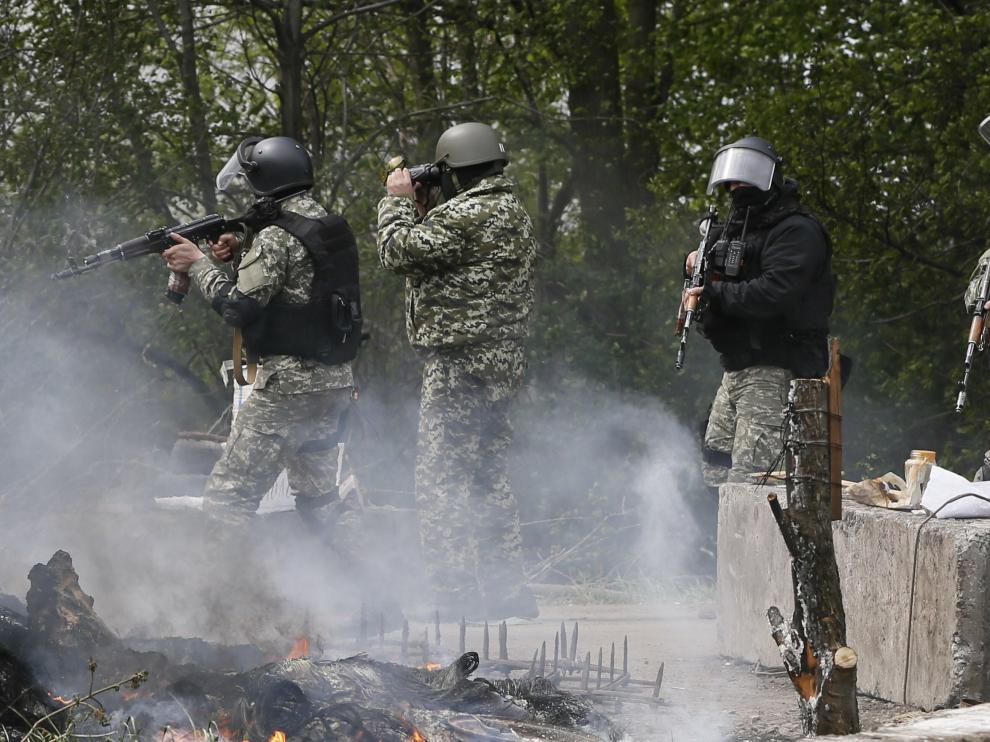 Soldados ucranianos en la zona de conflicto