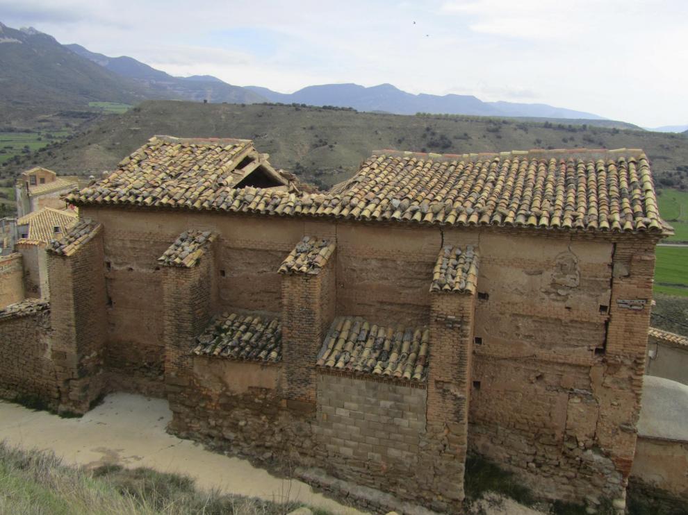 La iglesia de Puibolea espera a que se invierta el dinero recaudado por los vecinos
