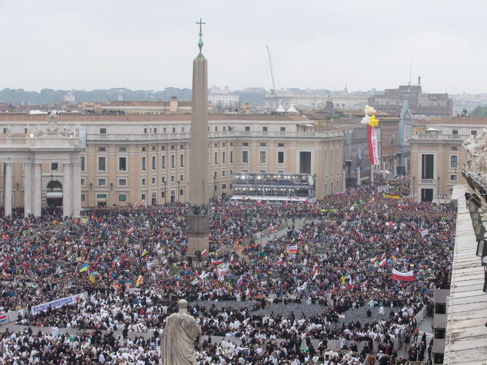 Canonización multitudinaria