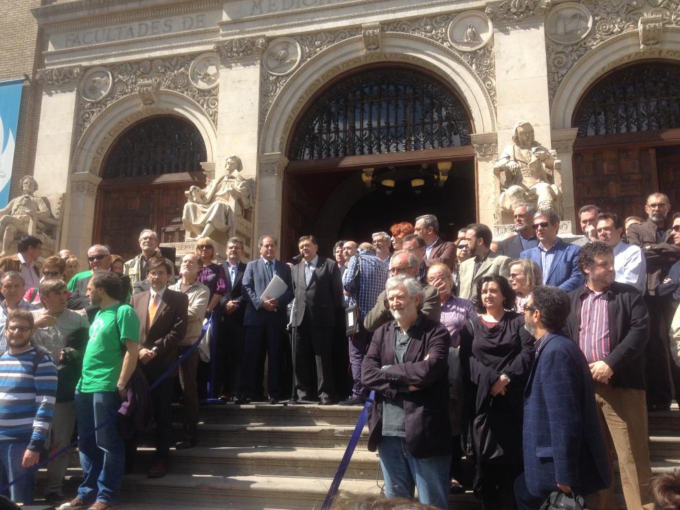 El secretario y el rector de la Universidad de Zaragoza