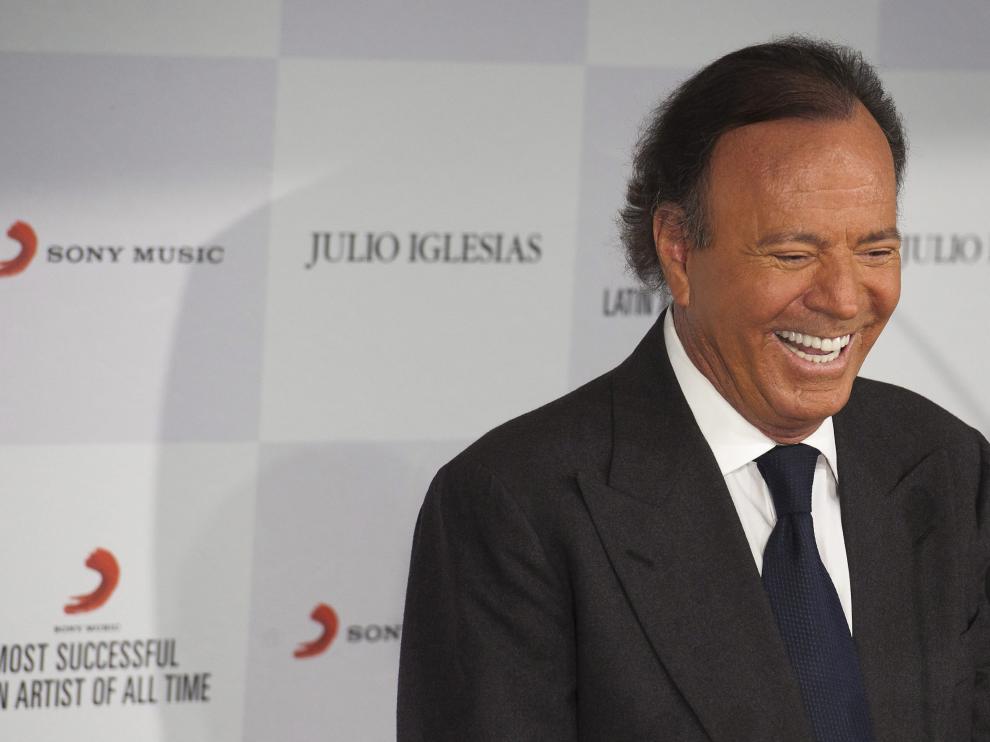 Julio Iglesias.
