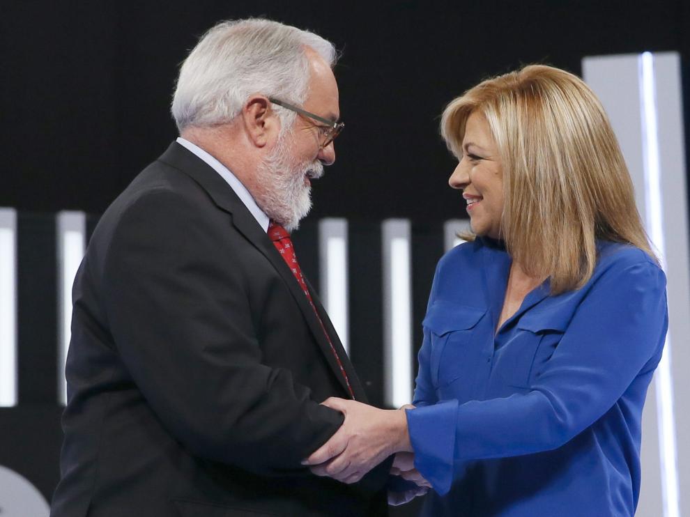 Elena Valenciano (PSOE) y Arias Cañete (PP)