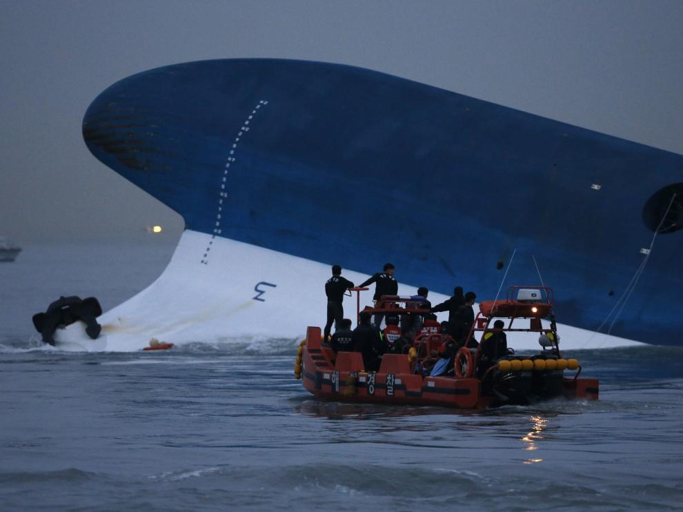 Las autoridades coreanas buscan al dueño del ferri Sewol