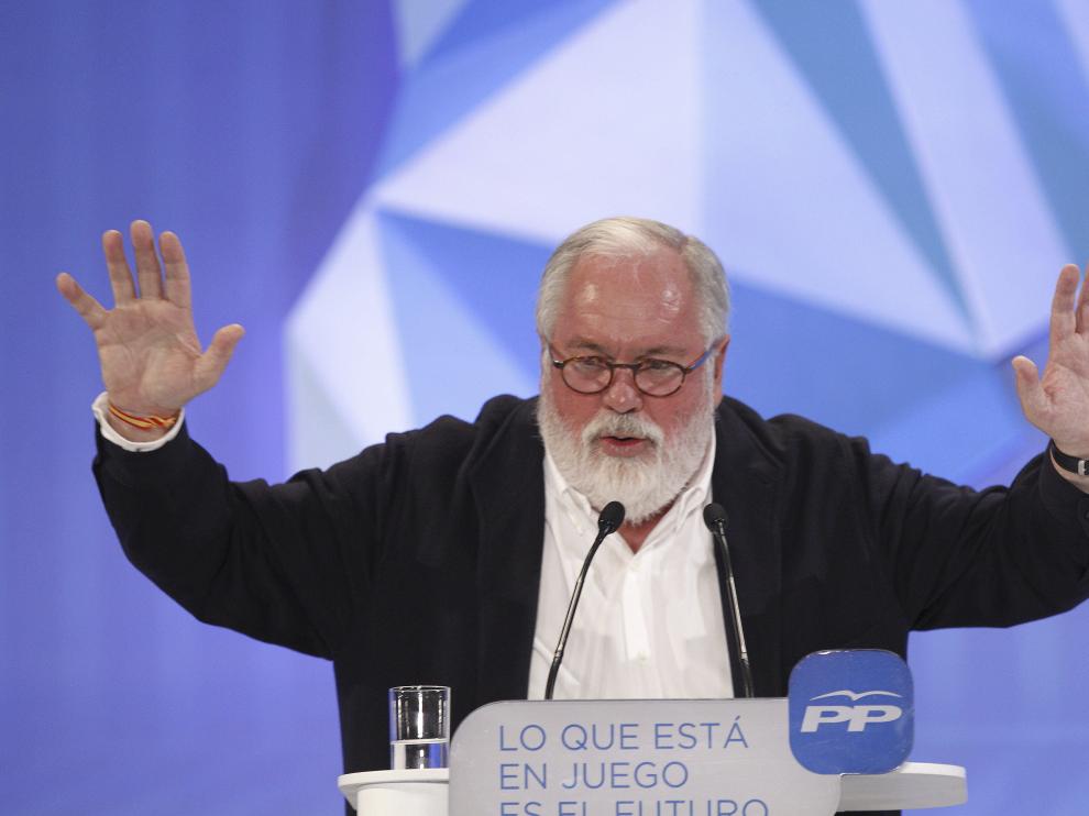 Cañete durante el mitin de cierre del PP en Madrid