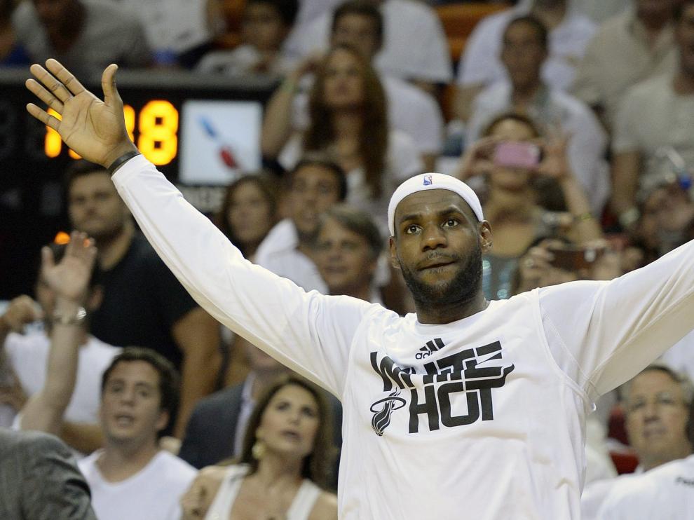 Lebron James, disfruta de la victoria ante los Pacers