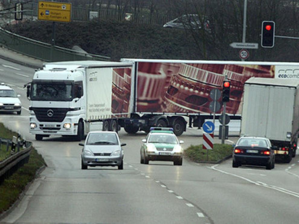 Un megacamión en Sttutgart (Alemania)