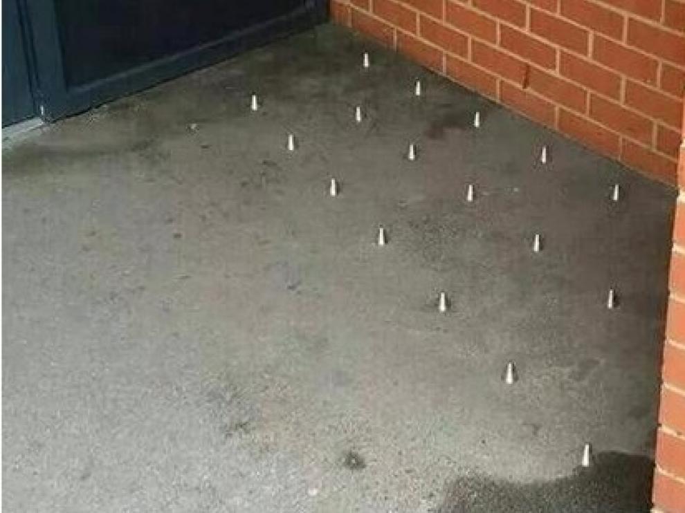 Polémicos pinchos instalados en Reino Unido