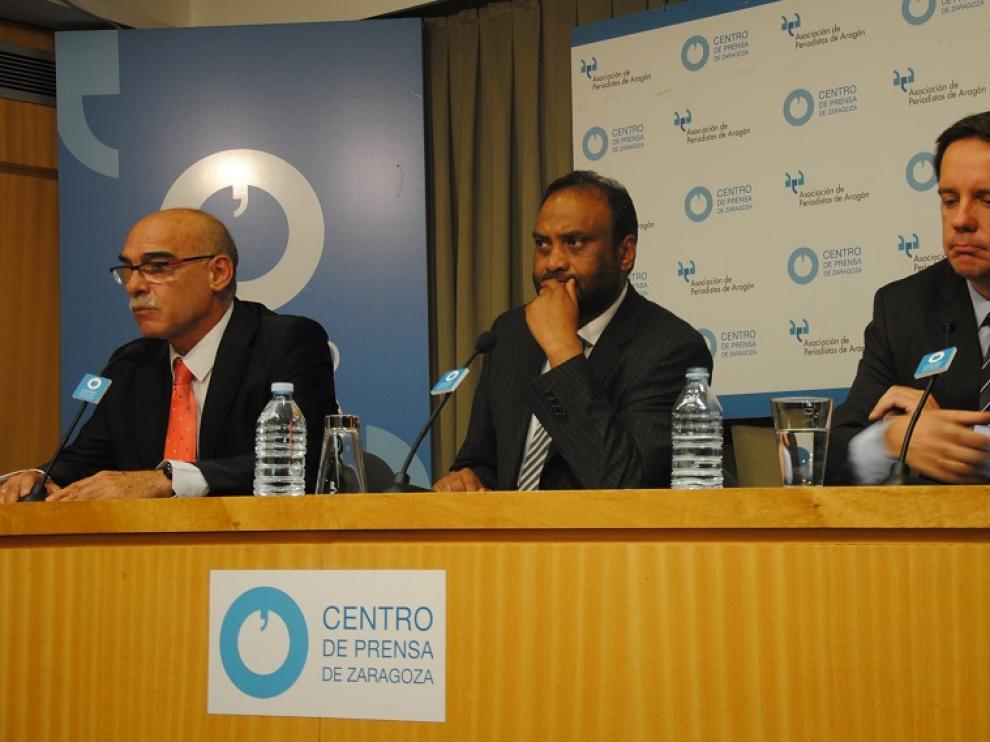 Sheikh, Láinez y Sáinz, en la rueda de prensa