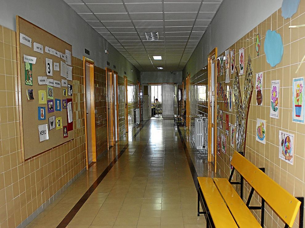 Uno de los pasillos del centro El Pinar, donde residen personas con discapacidad intelectual.