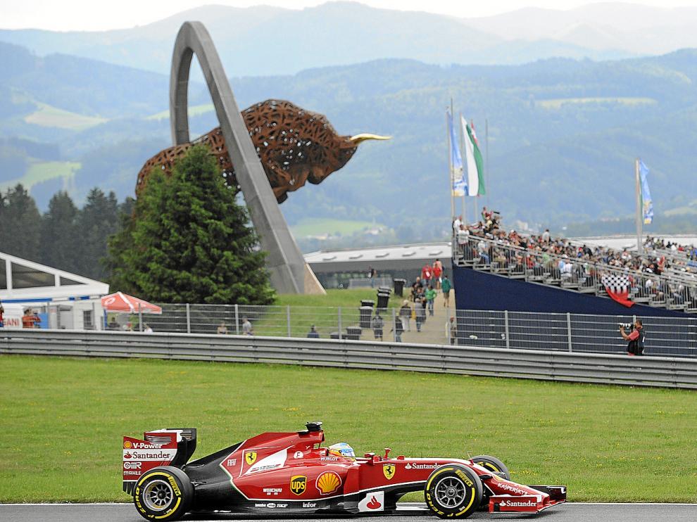 Ferrari ya trabaja "en todos los frentes del coche" de cara a 2015