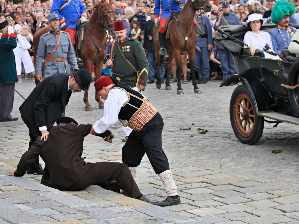 Reconstrucción de una escena del asesinato de Sarajevo.