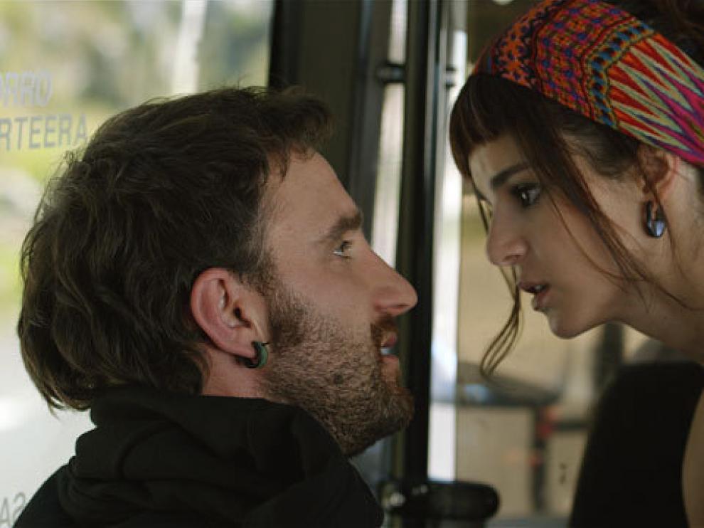 Dani Rovira y Clara Lago en un fotograma de la película 'Ocho apellidos vascos'