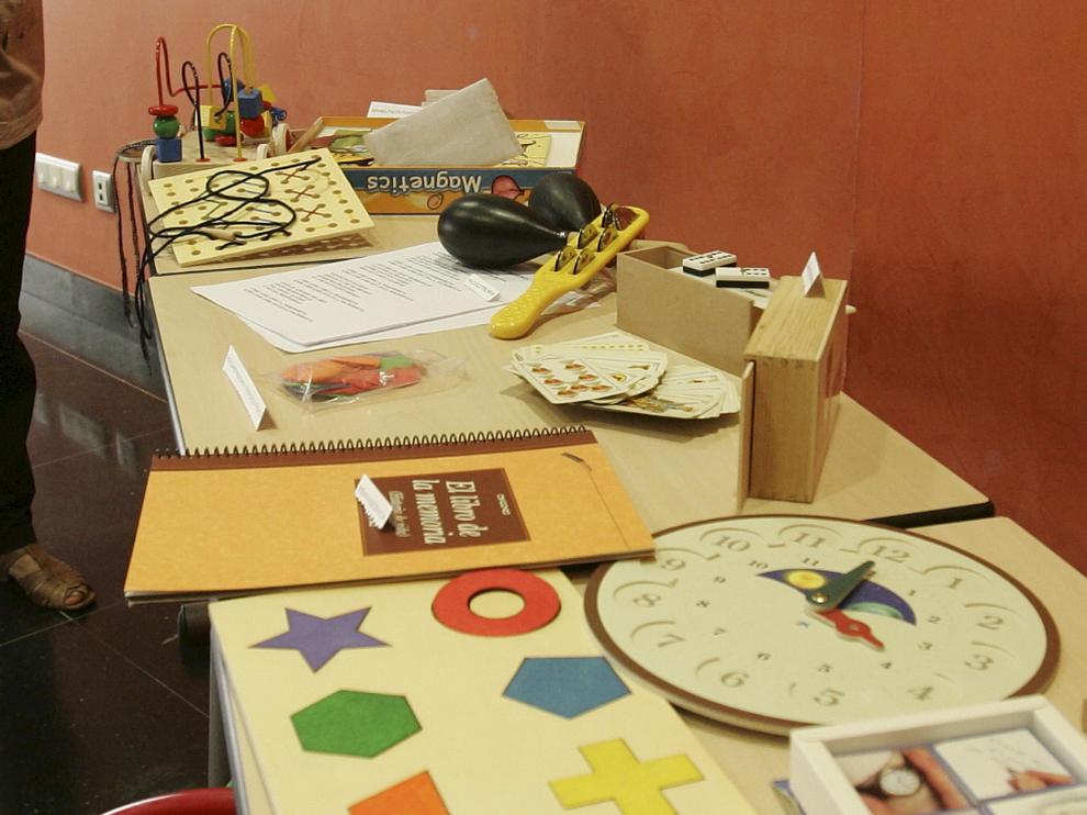 Exposición interactiva de la Asociación de Familiares de Enfermos de Alzhéimer, en Huesca.