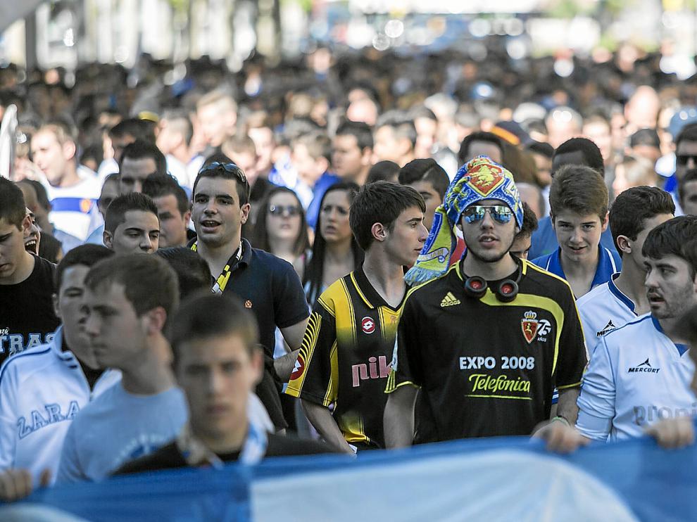 Imagen de la concentración del 17 de mayo, en los prolegómenos del partido ante el Sabadell, a su paso por la Gran Vía.