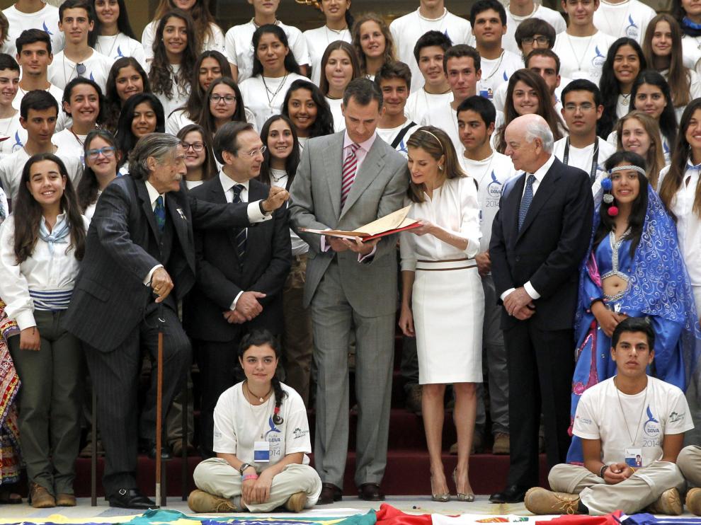 Los Reyes reciben a los jóvenes de la ruta BBVA