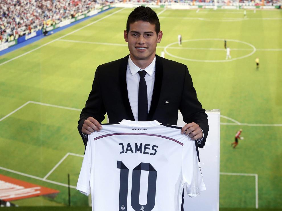 James, presentado con el Real Madrid