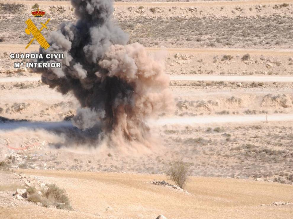 Explosión controlada para destruir los artefactos encontrados