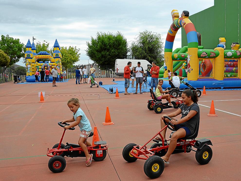 La competición sobre ruedas fue reñida entre los más pequeños.