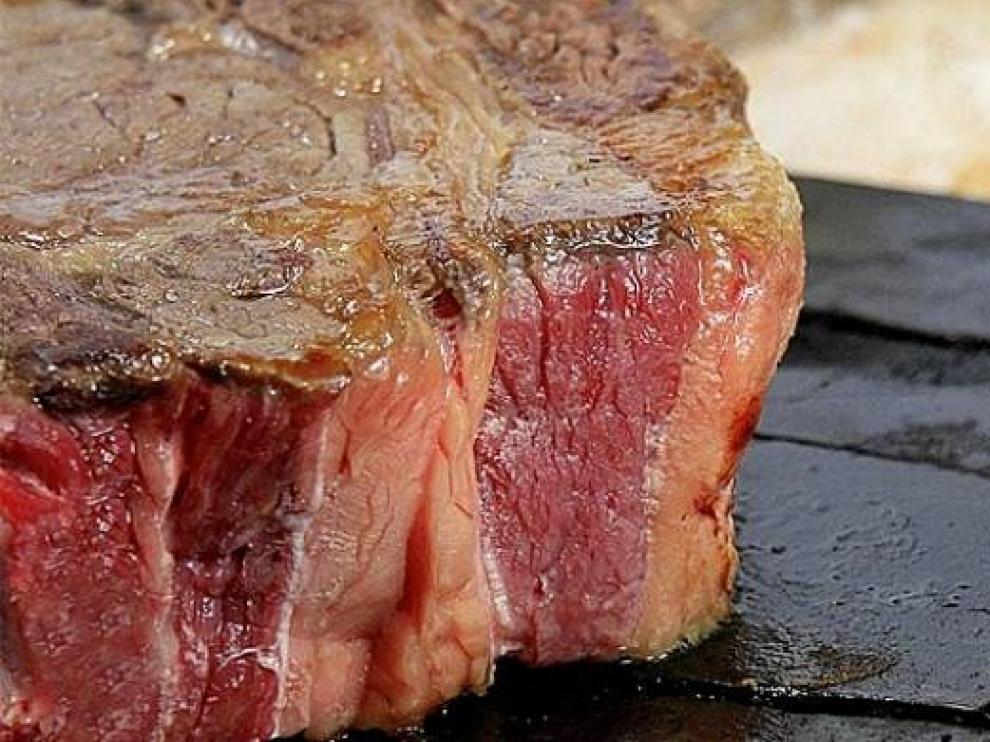 Chuletón a la piedra en La Lobera de Martín
