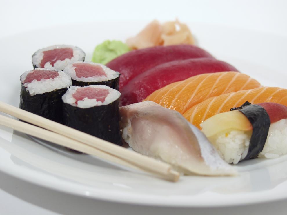 Hoy, en los restaurantes japoneses mandan los sushi, los sashimi, la tempura y las sopas