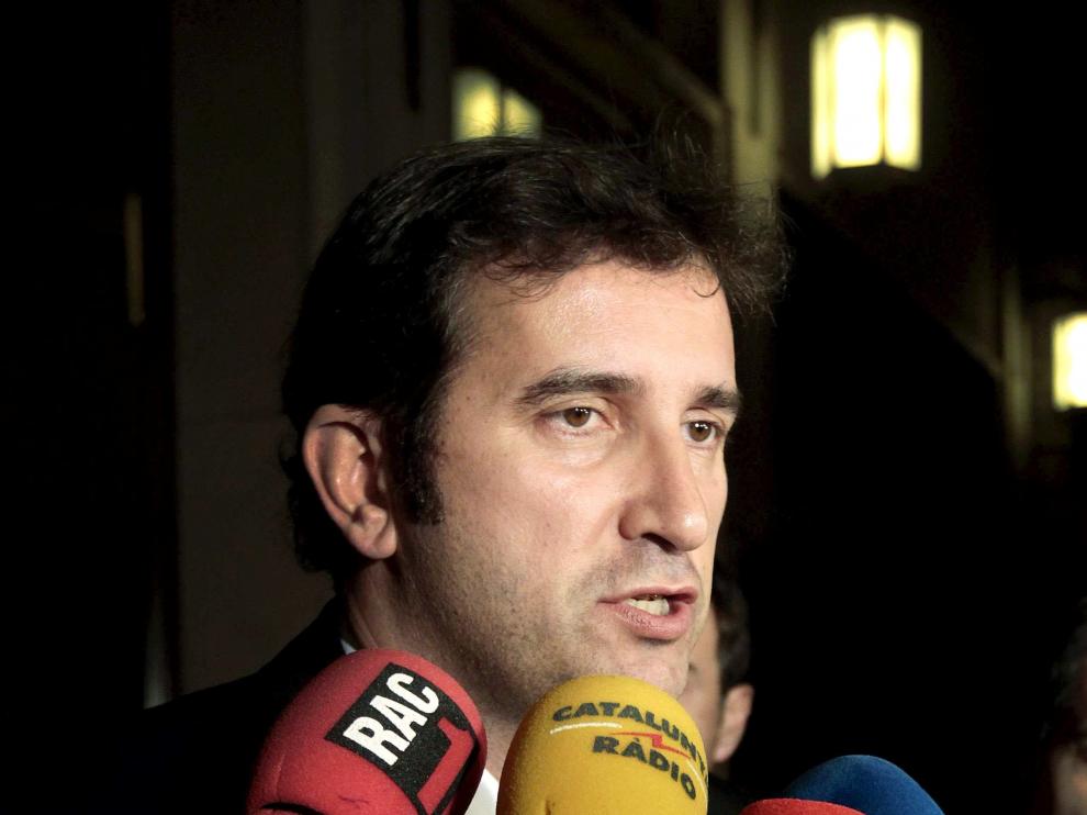 Ferran Soriano atendiendo a los medios.