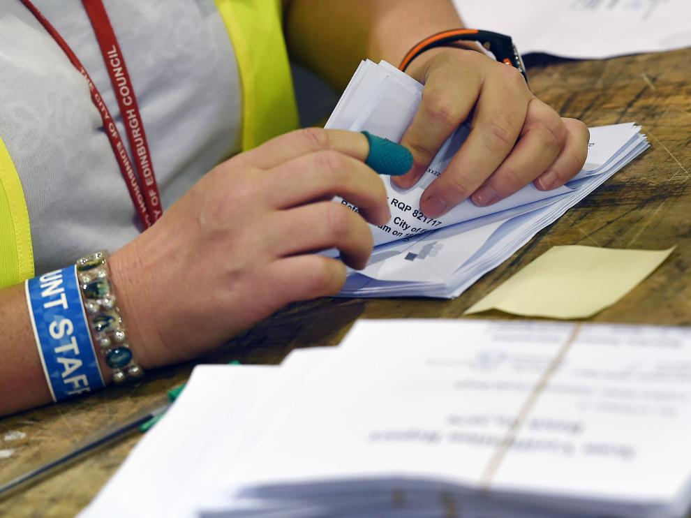 Imagen del recuento en los colegios electorales.