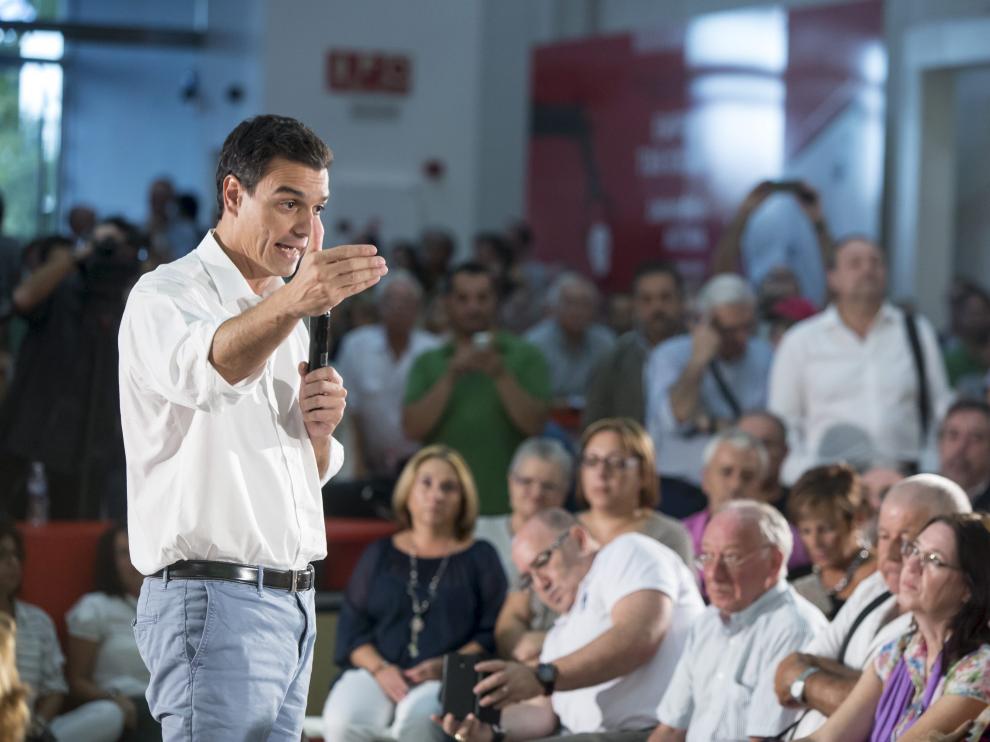 Pedro Sánchez durante la asamblea