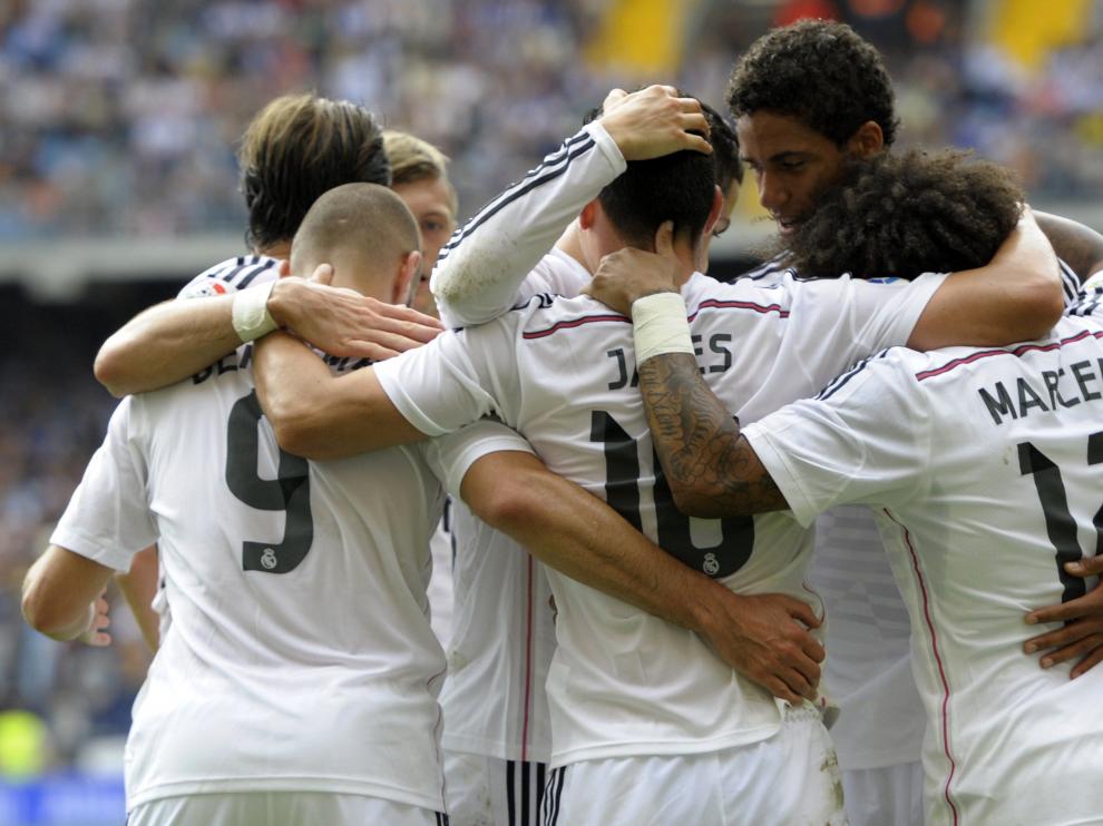 Los jugadores del Madrid celebran la goleada