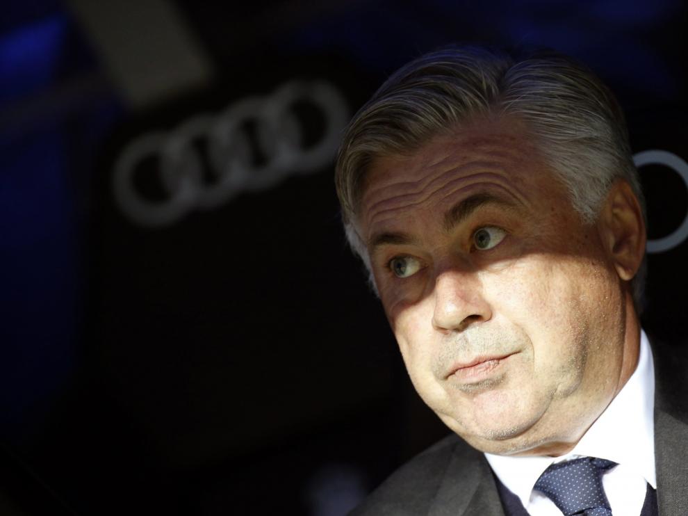 Carlo Ancelotti en el partido contra el Elche