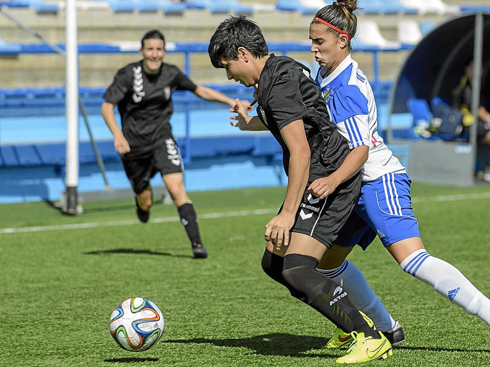 El Transportes Alcaine debutó ayer ante su afición.