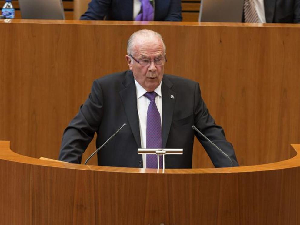 El procurador del Común, Javier Amoedo, defendió este martes ante el pleno de las Cortes de Castilla y León el Informe 2013