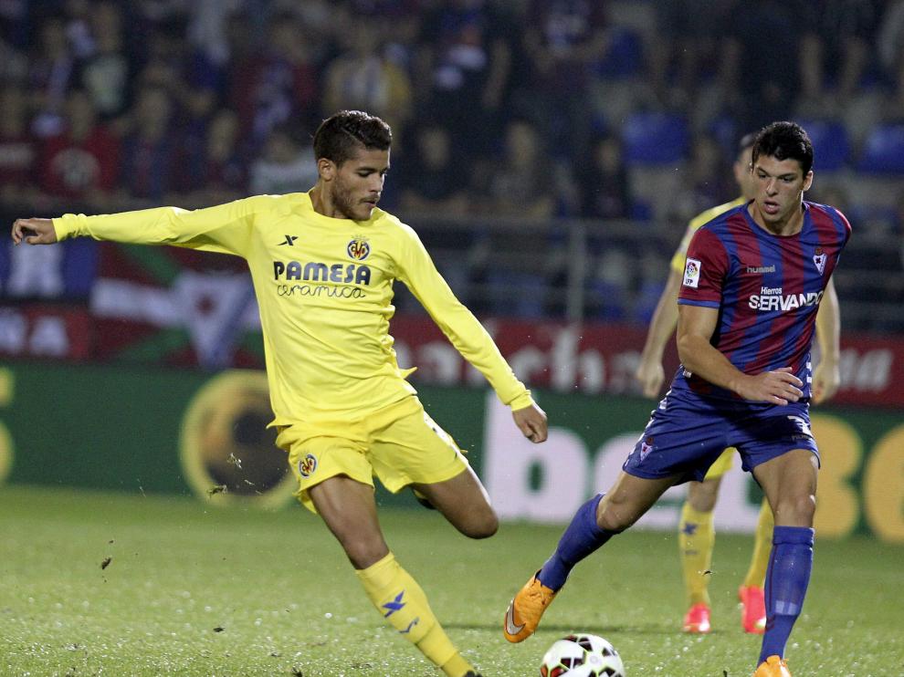 El centrocampista mexicano del Villarreal Jonathan Dos Santos