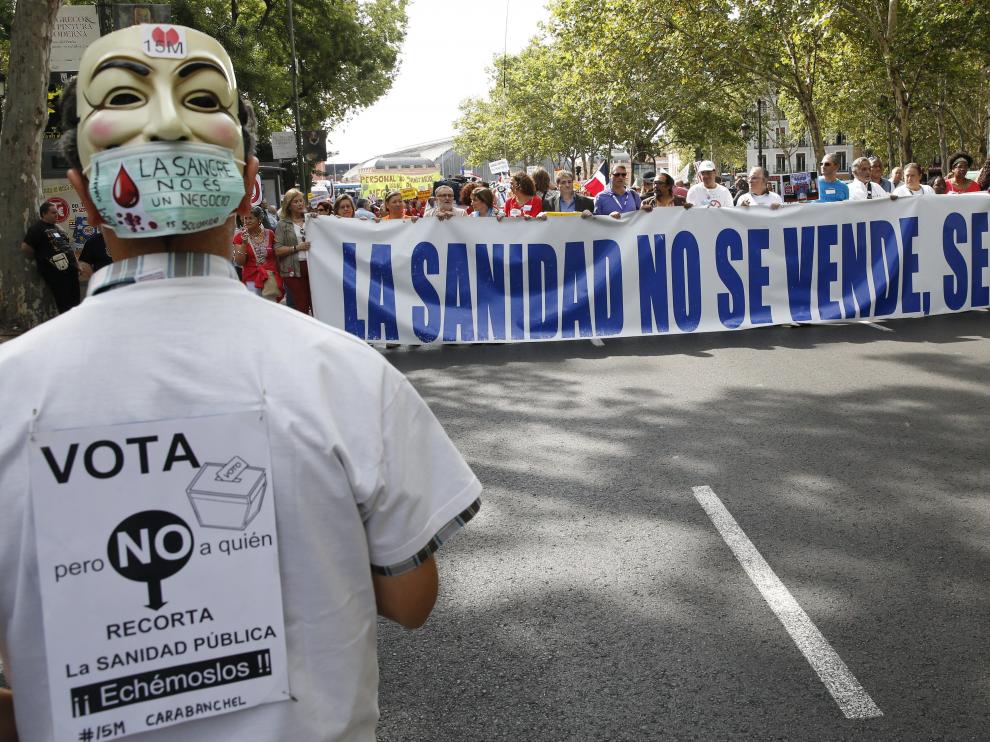 Manifestación para pedir la financiación del medicamento contra la Hepatitis C